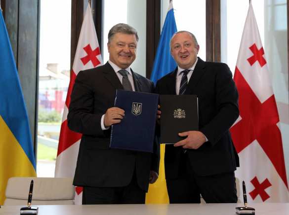 Порошенко: ВСУ передадут Грузии победный опыт (ВИДЕО) | Русская весна