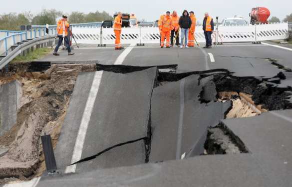 О немецком качестве: в Германии рухнул «восточный автобан» (ФОТО, ВИДЕО) | Русская весна