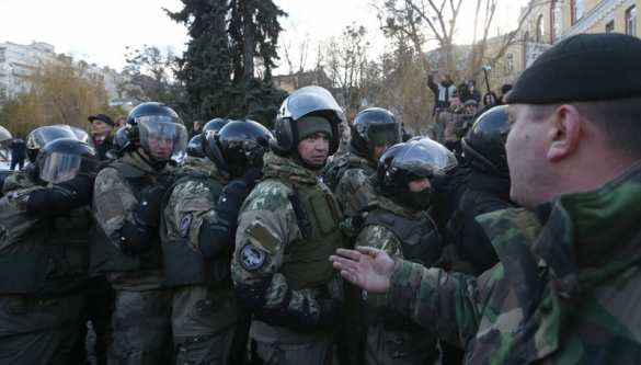 В Києві посилюються заходи безпеки у зв`язку із конфліктами між учасниками «Революції Гідності» | Русская весна