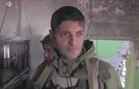 Аэропорт: во время боевой сводки рядом с Гиви взорвалась мина (видео) | Русская весна