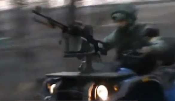 «Спарта» и «Сомали» — квадрациклы с пулеметами в боях за аэропорт (видео) | Русская весна