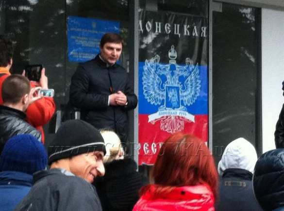 Город Горловка полностью перешел под контроль Донецкой республики без единого выстрела | Русская весна