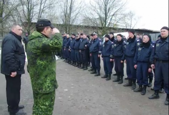 Милиция Горловки переподчинена народным властям Донбасса. Личному составу представляют нового начальника (видео) | Русская весна