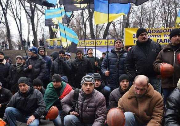 На Львовщине шахтеры объявили о круглосуточной блокаде трассы на Польшу | Русская весна