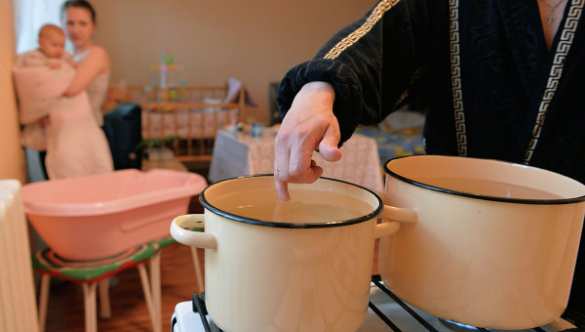 Зима еще не началась, а киевлян уже поразили платежки за горячую воду | Русская весна