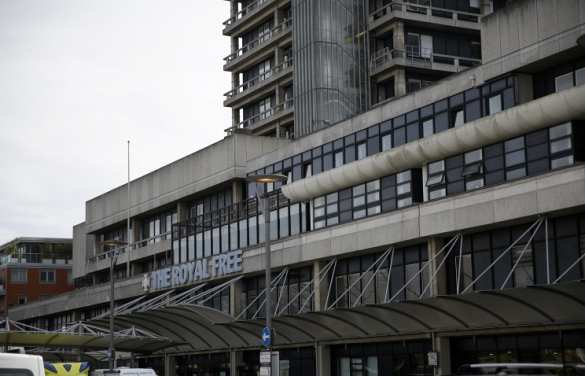 Шотландская медсестра во второй раз излечилась от Эболы после рецидива | Русская весна