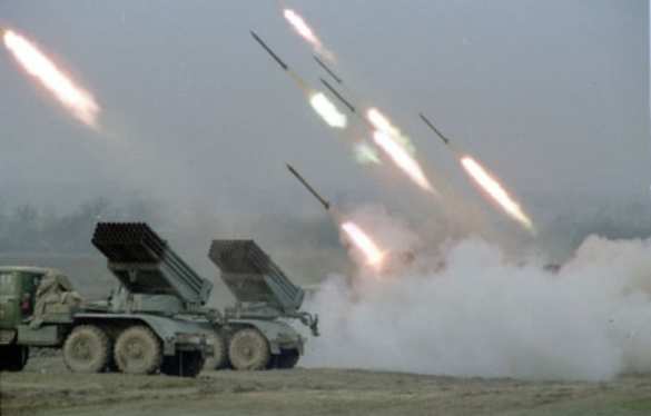 Срочно: окраины Донецка под огнем ВСУ, огонь ведется из «Градов» и танков, в Макеевке пожар (ФОТО+ВИДЕО) | Русская весна