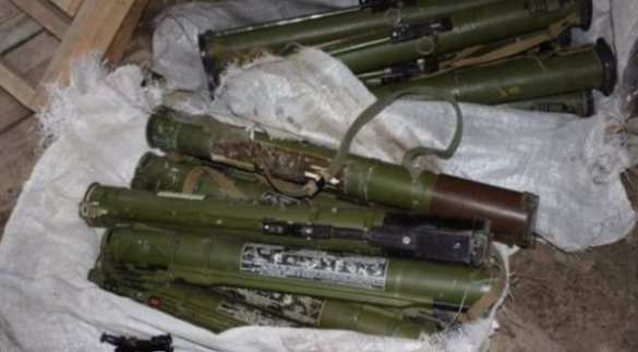 В лесу под Запорожьем собрали «урожай» гранатометов (ВИДЕО) | Русская весна