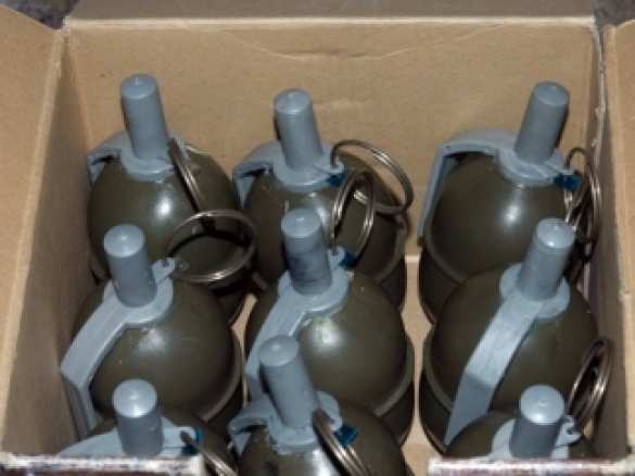 В Киев продолжают везти боеприпасы | Русская весна