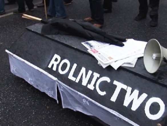 Польские фермеры заказали гробы для правительства страны (ВИДЕО) | Русская весна