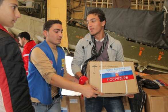 Российские военные доставили гуманитарную помощь в Латакию | Русская весна