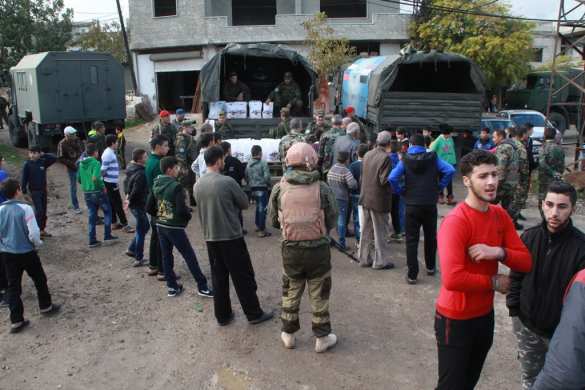 Сирия: Жители отбросили боевиков от города и радостно встретили российских военных (ФОТО) | Русская весна