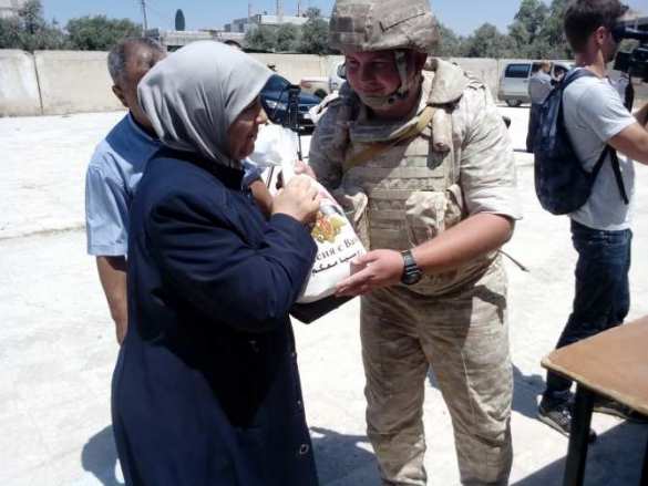 Delivery of humanitarian aid to Nawa | Русская весна