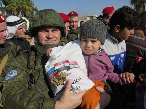 «Rusi spasibo!» — Syrians saved from islamists meet Russian military (PHOTO) | Русская весна