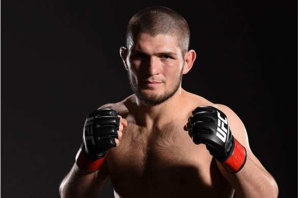 В Москве дерутся, Махачкала ликует и штурмует кинотеатр: как реагировали на победу Нурмагомедова (ВИДЕО) | Русская весна