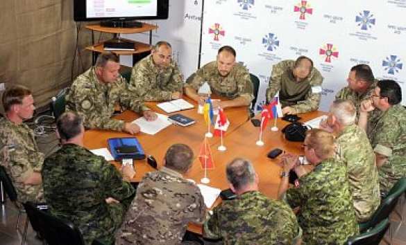 Канадские военные прибыли с инспекцией на оккупированные территории Донбасса | Русская весна