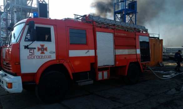 На Харьковщине горят цистерны с мазутом и жидким газом (ФОТО) | Русская весна