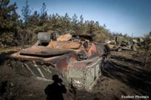 Местные жители: в Старобешево видели, как украинская армия шла сдаваться, а их свои же разбомбили и расстреляли Местные жители: в Старобешево видели, как украинская армия шла сдаваться, а их свои же разбомбили и расстреляли | Русская весна