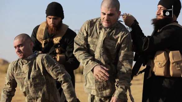 Чудовищная казнь: Террористы ИГИЛ заживо сожгли двоих похищенных турецких солдат в Алеппо (ВИДЕО, ФОТО 21+) | Русская весна