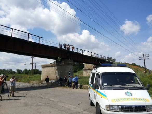 Подробности взрыва железнодорожного моста в Запорожье (фото) | Русская весна