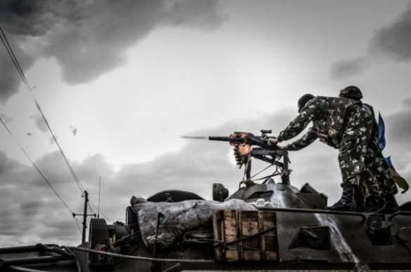 В Никишино продолжаются бои с применением артиллерии и стрелкового оружия | Русская весна