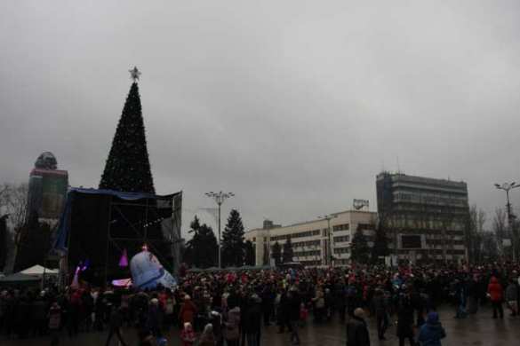  Открытие новогодней елки в Донецке (фото, видео) | Русская весна
