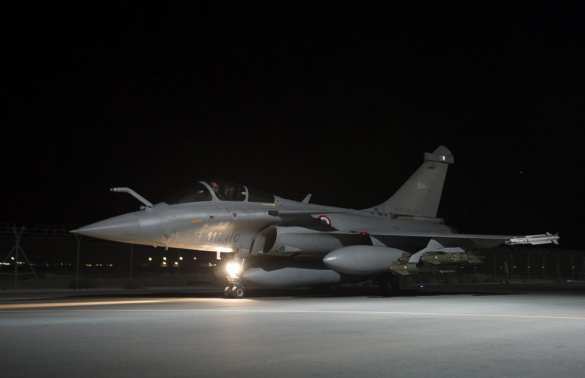 Франция нанесла авиаудары по позициям ИГИЛ в Ракке | Русская весна