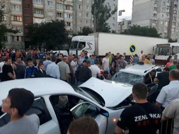 В Ивано-Франковской области пьяный патрульный спровоцировал ДТП (ФОТО) | Русская весна