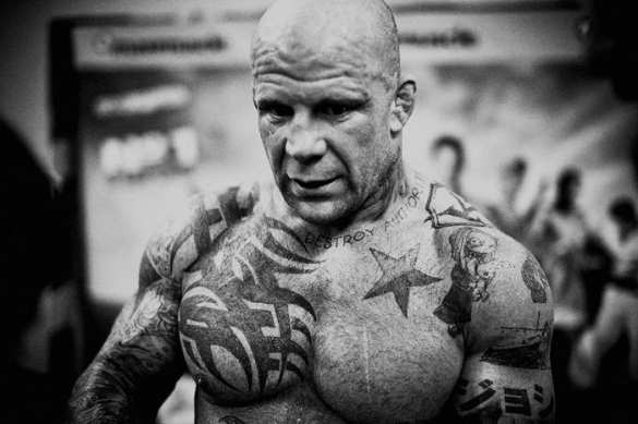 Американский спортсмен Джефф Монсон пожертвовал свой гонорар детям Донбасса (ВИДЕО) | Русская весна