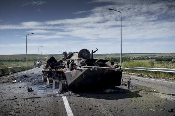 Луганск под контролем: В «освобожденном» Украиной аэропорту обстреливают блокированных львовских десантников | Русская весна