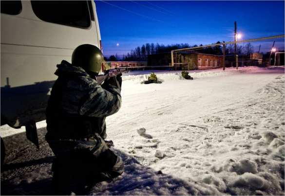 МОЛНИЯ: в Донецке идет серьезный бой в аэропорту и Песках | Русская весна