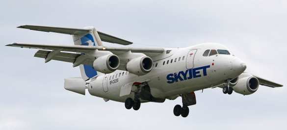 Пассажирский лайнер столкнулся с беспилотником в Канаде | Русская весна