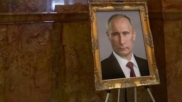 Американская чиновница наказана за портрет Путина | Русская весна