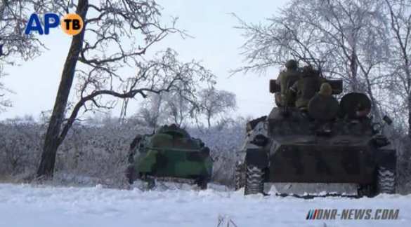 Бронетехника и бойцы Казачьей гвардии контратакуют оккупантов (ВИДЕО) | Русская весна