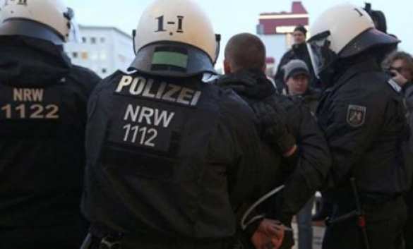 «Меркель впустила в Германию ненависть и насилие», — активист PEGIDA (ВИДЕО) | Русская весна