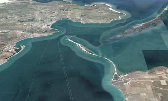 Вражеская атака в районе Феодосии: враг попал по порту, после чего началась детонация | Русская весна