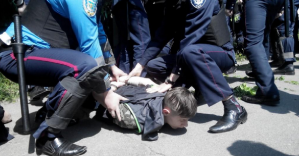 На митинге коммунистов в Киеве после драк задержаны десятки человек (ВИДЕО) | Русская весна