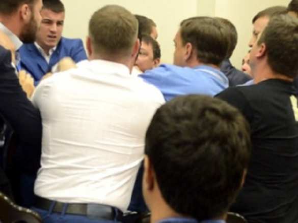 Депутаты Киевсовета устроили массовую драку (ВИДЕО) | Русская весна