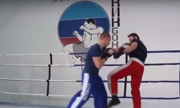 К мирной жизни: глава ЛНР открыл зал кикбоксинга в Лутугино (ВИДЕО) | Русская весна