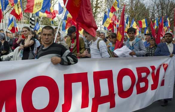 В Молдавии протестующие перекрыли центральный бульвар Кишинева (+ФОТО) | Русская весна