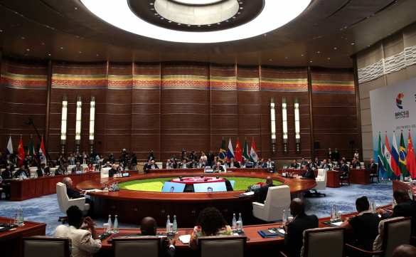 Страны БРИКС договорились о расчетах в национальных валютах | Русская весна