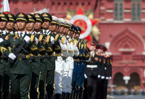 Китайские солдаты на параде в Москве 9 мая 2015 года Российские военные примут участие в Параде Победы в Пекине, — Минобороны РФ | Русская весна