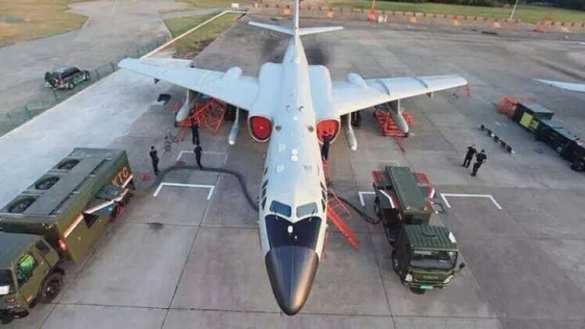 Появился снимок нового китайского бомбардировщика (ФОТО) | Русская весна