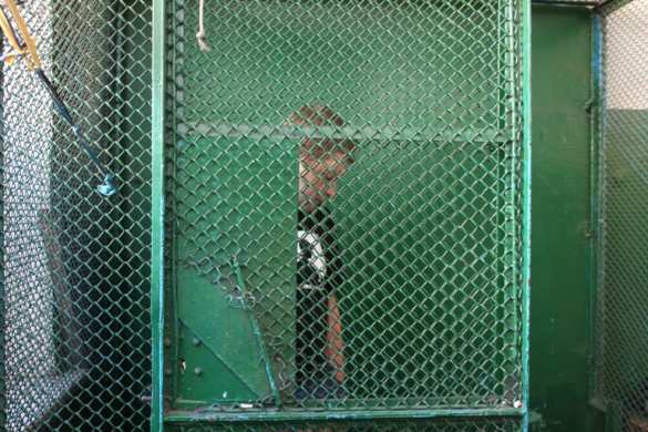 Клетки полиции в киевском метро: без вентиляции, воды, со шприцами на полу (ФОТО) | Русская весна