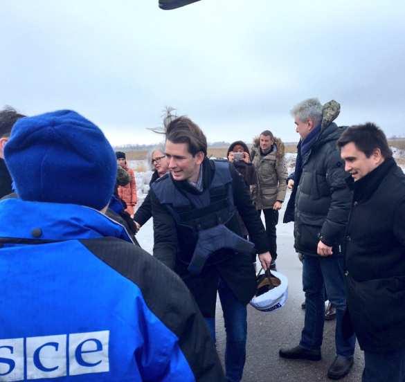 По следам Порошенко: Климкин и председатель ОБСЕ прибыли в Мариуполь (ФОТО) | Русская весна