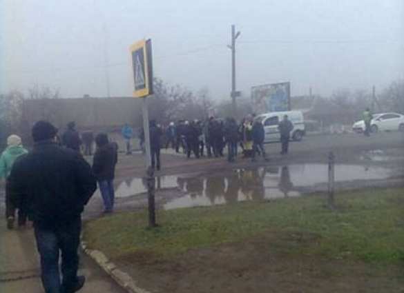 Жители села Коблево в Николаевской области снова перекрыли трассу на Одессу (видео) | Русская весна