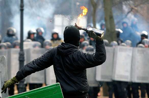 Готовится штурм Рады с использованием взрывпакетов, Саакашвили хотят провести в зал заседаний, — Мосийчук и Шкиряк | Русская весна