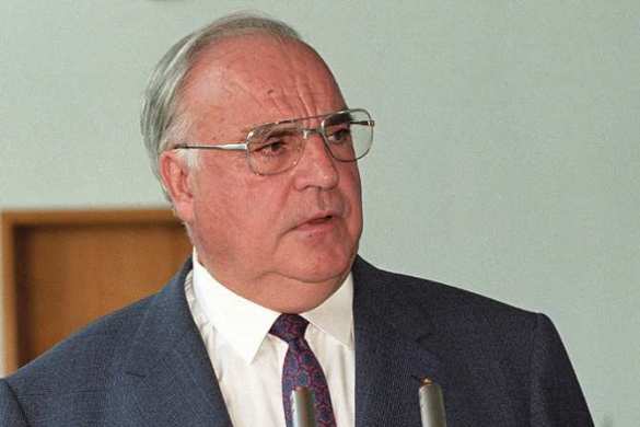 Гельмут Коль: Горбачев не мог удержать режим, а Меркель - есть с ножом и вилкой | Русская весна