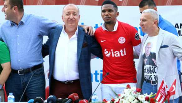 Скандал: консул Украины в Турции появился на публике в футболке с Путиным — «Вежливость — наше всё!» (ВИДЕО) | Русская весна