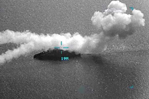 Кадры удара по иранскому ракетному корвету класса «Сулеймани» опубликовал Пентагон (ФОТО, ВИДЕО) | Русская весна